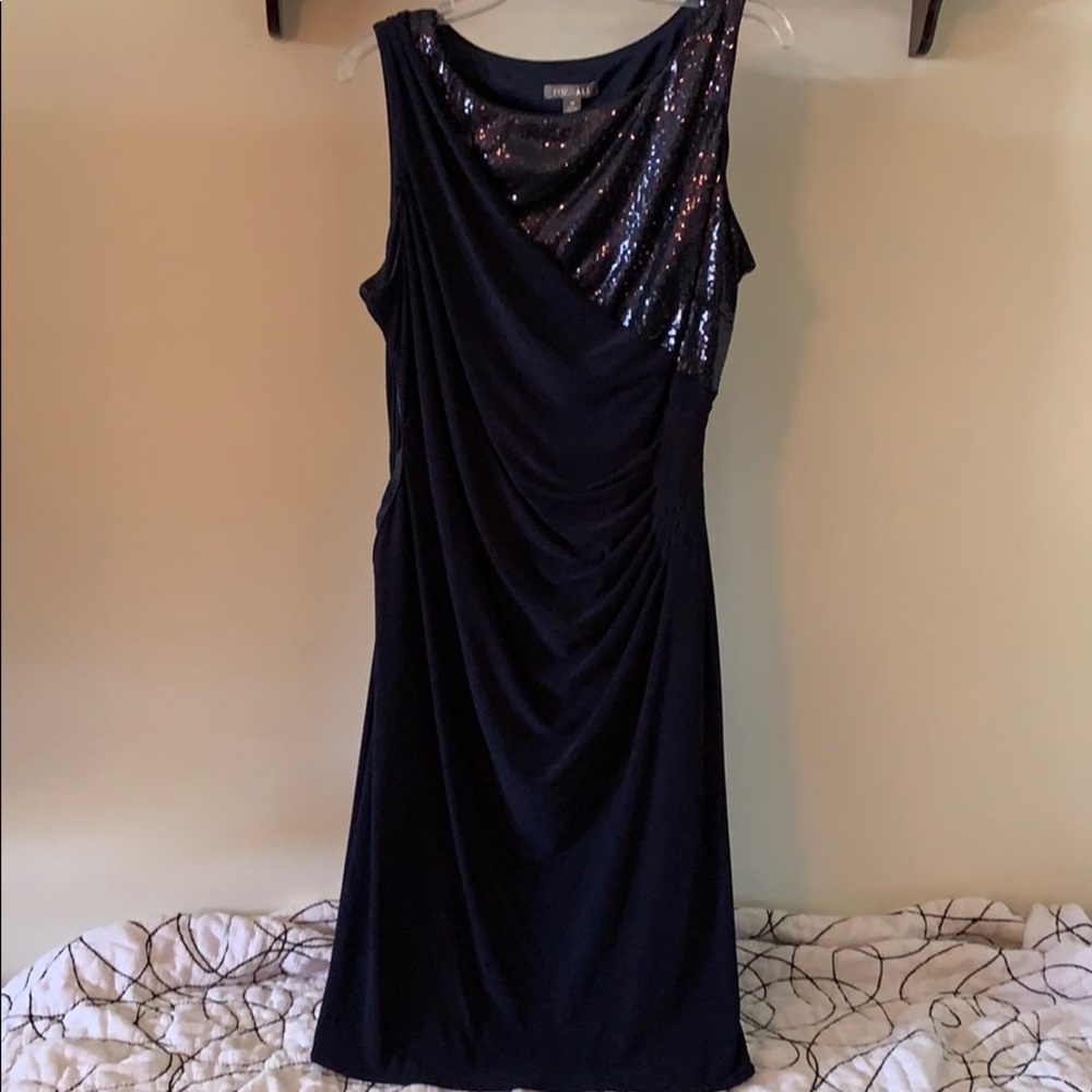 Dress - Picture 2 of 5